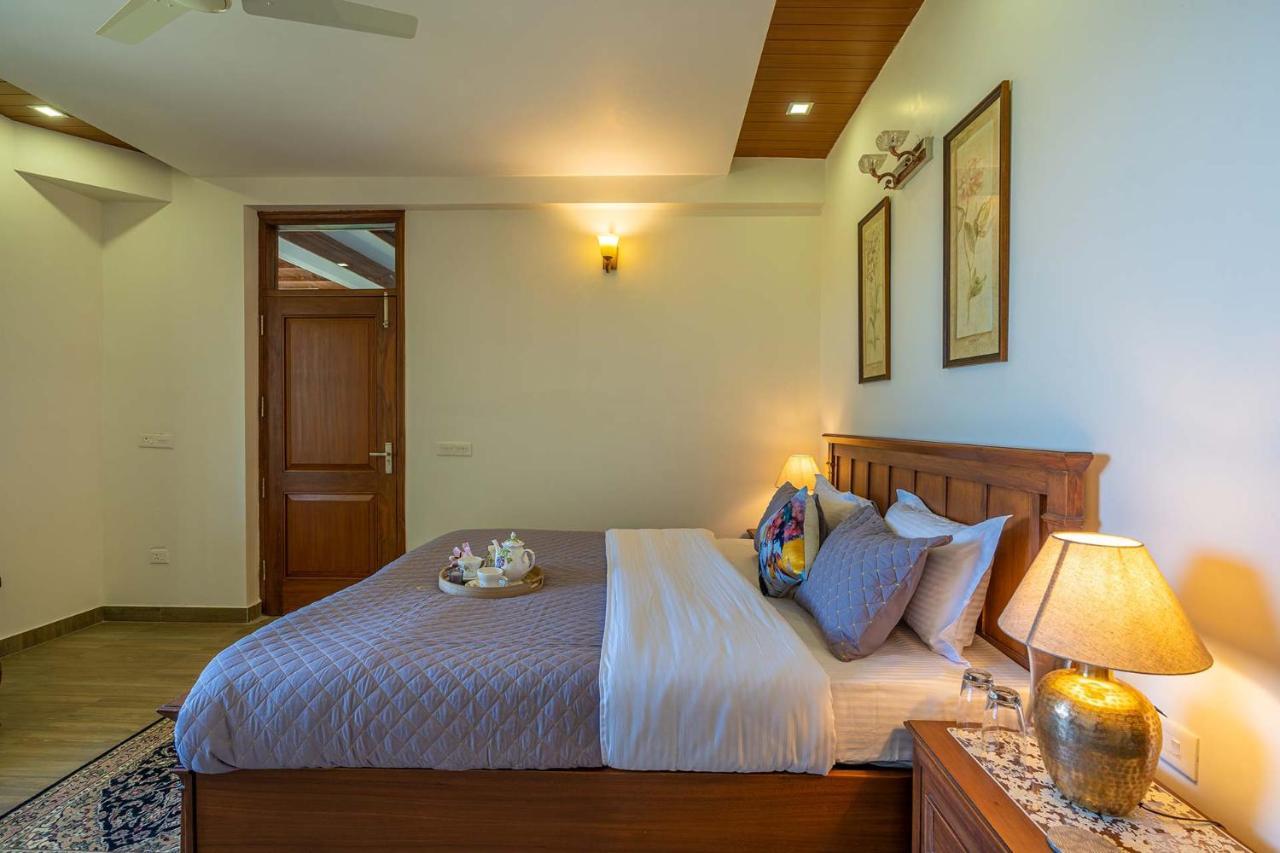 Stayvista At Floradale W Jacuzzi & Wood-Fire Pizza 카사울리 외부 사진