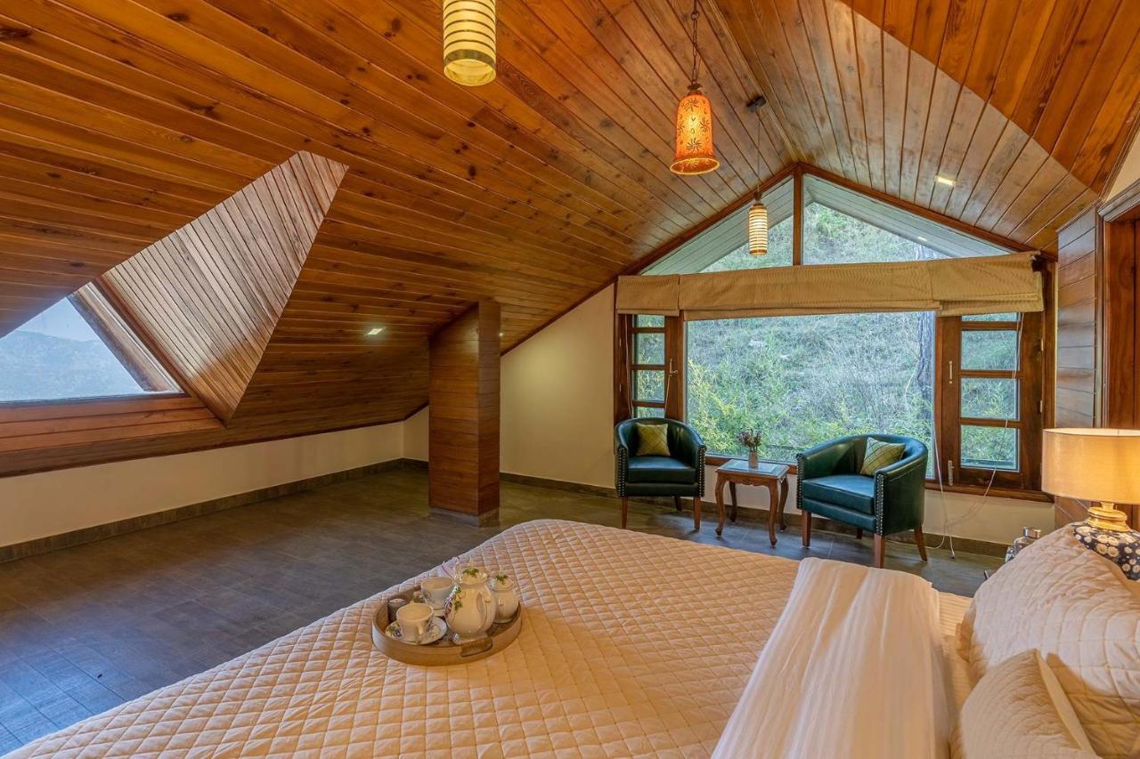 Stayvista At Floradale W Jacuzzi & Wood-Fire Pizza 카사울리 외부 사진